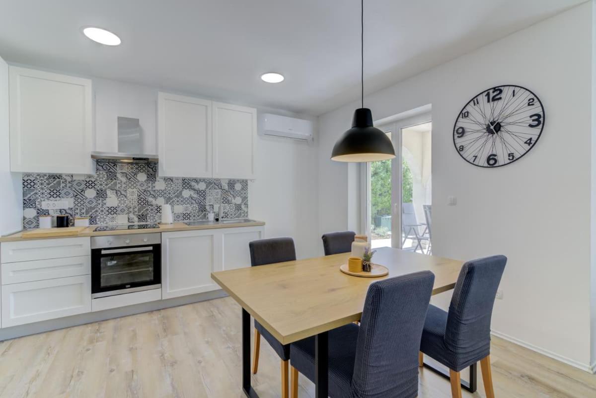Apartament Nv Sun 23 By Aneo Travel Novi Vinodolski Zewnętrze zdjęcie